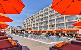 Ocean Club Hotel